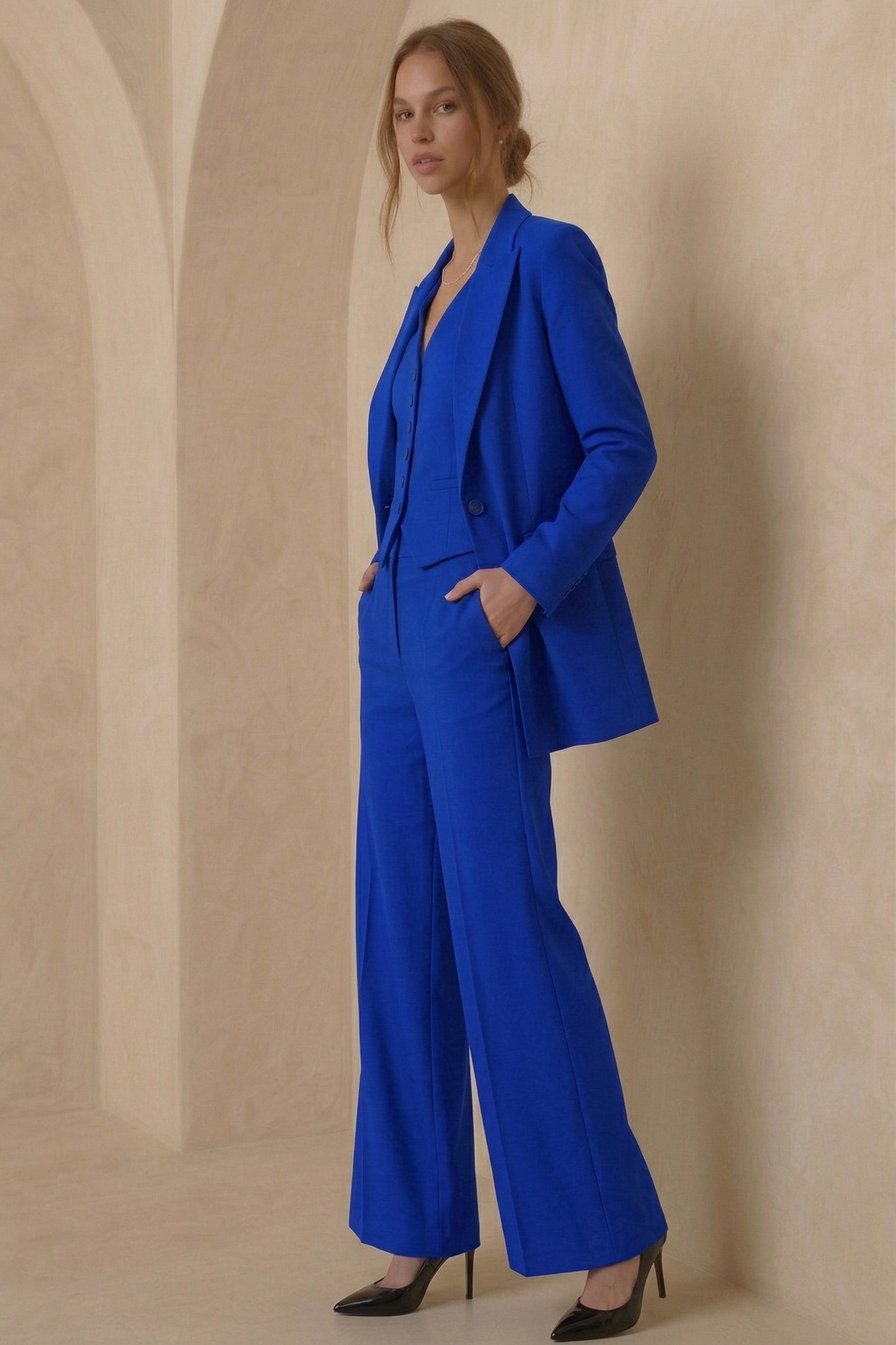 DELTA VEST & MIRA JACKET & CALVA TROUSERS SUIT