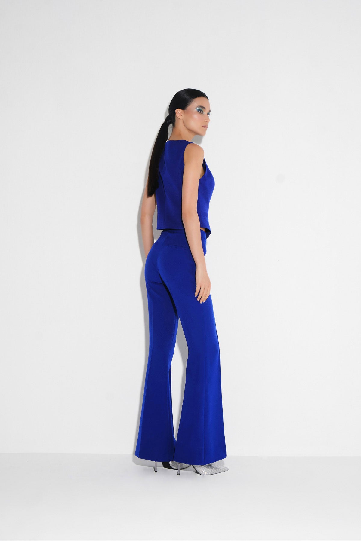DELTA VEST & MIRA JACKET & CALVA TROUSERS SUIT