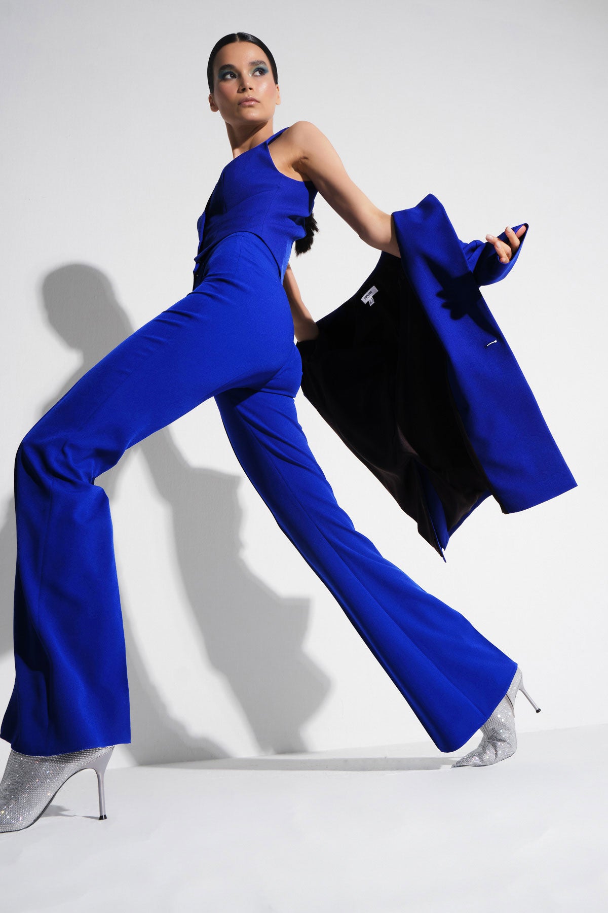 DELTA VEST & MIRA JACKET & CALVA TROUSERS SUIT