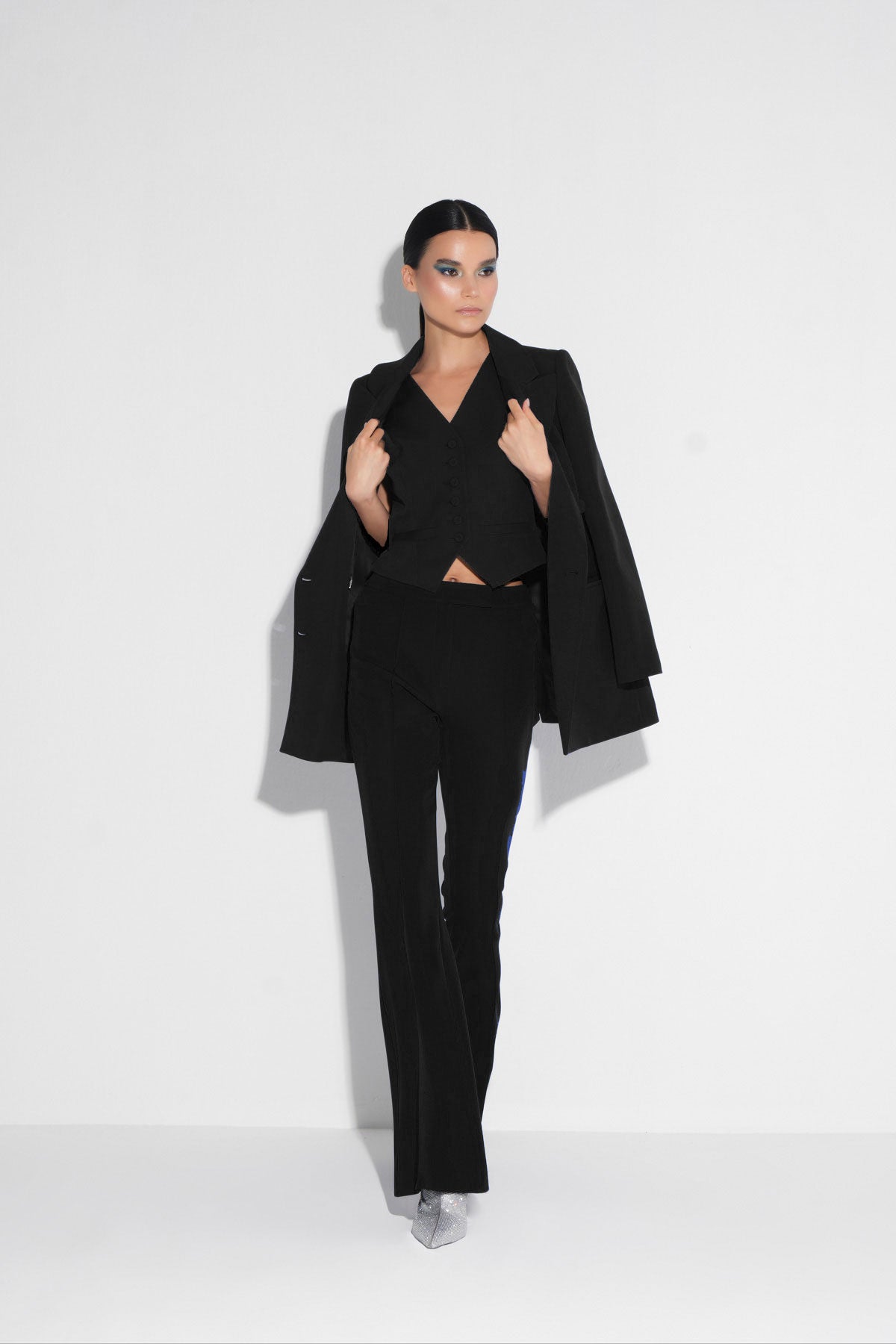 DELTA VEST & MIRA JACKET & CALVA TROUSERS SUIT